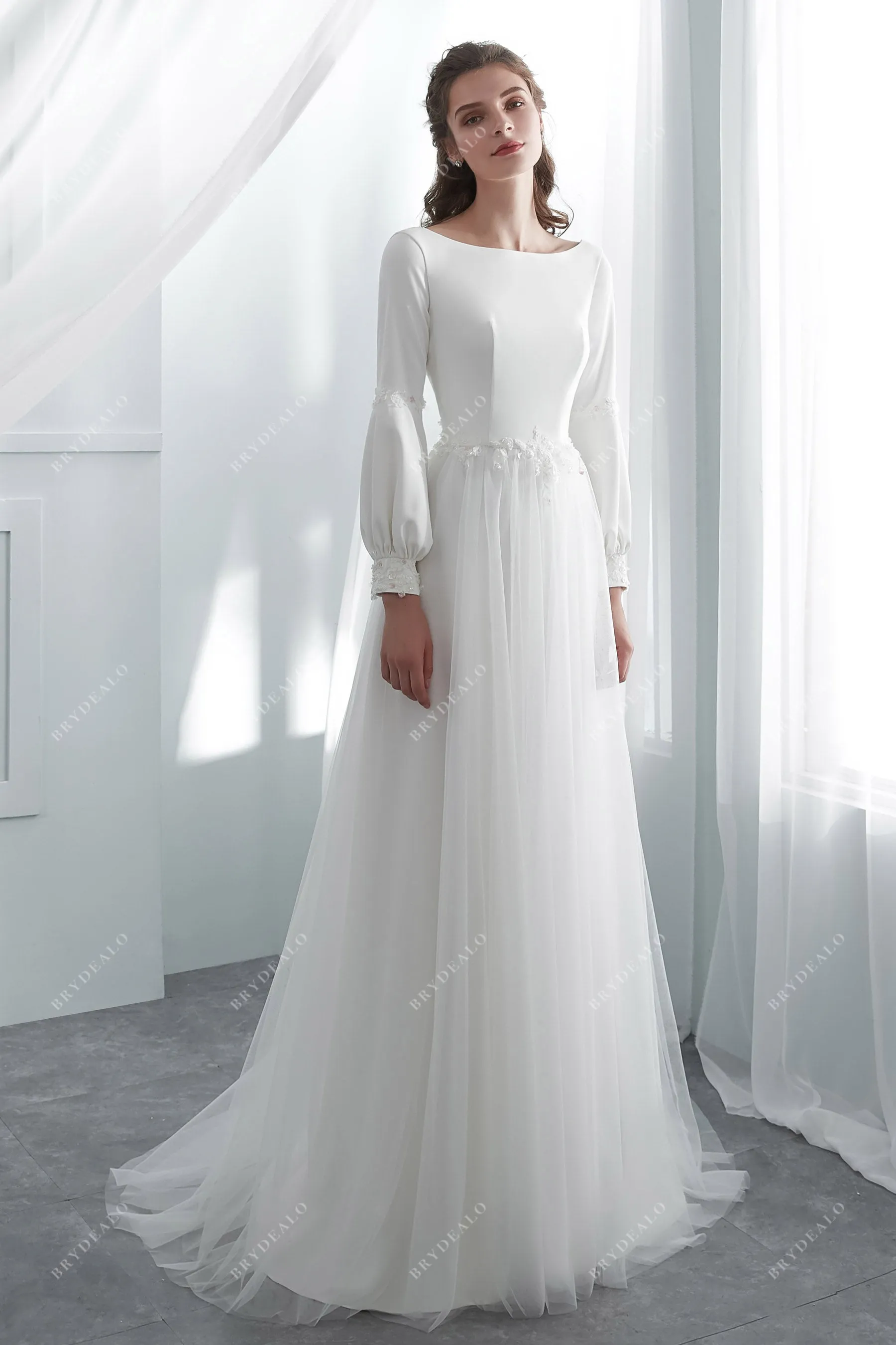 Pretty Bubble Sleeves Crepe Tulle Boho Wedding Dress